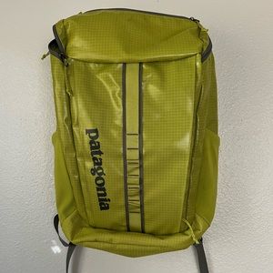 Patagonia backpack 25L, like green